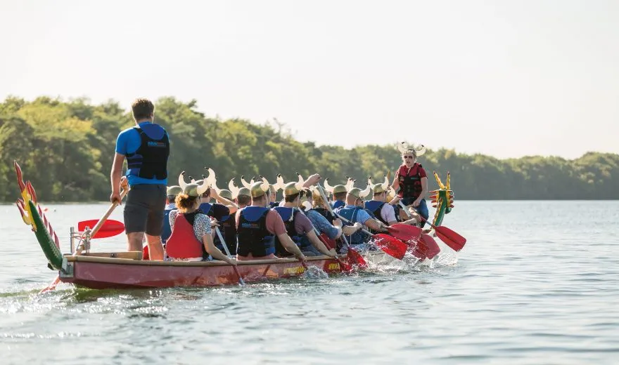 Drakenboot-varen-IJM-Vught