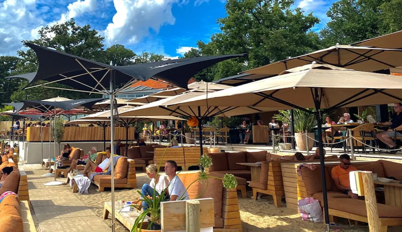 IJM-Strandhuys-strand-terras