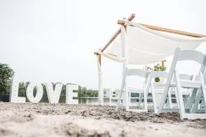 Strandpaviljoen-trouwlocatie